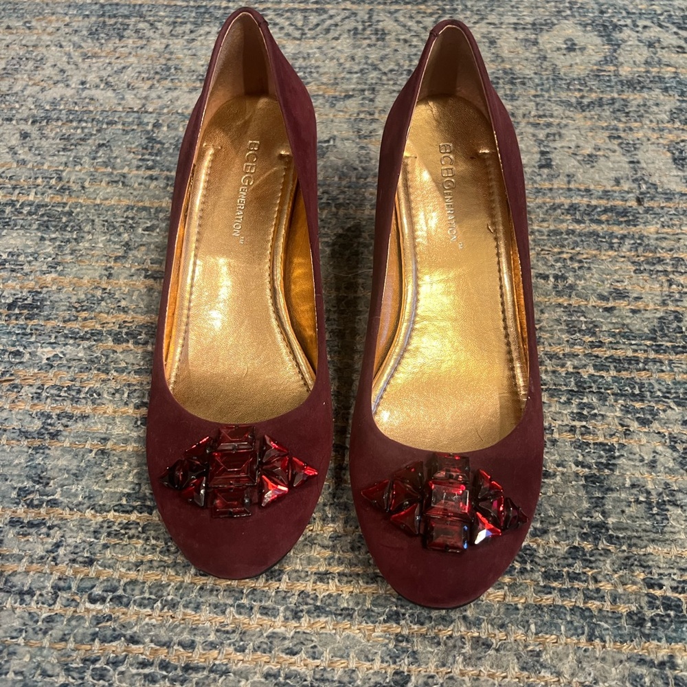 BCBG Treese Suede Burgundy/Rosewood Wedges - Size 6 NWT